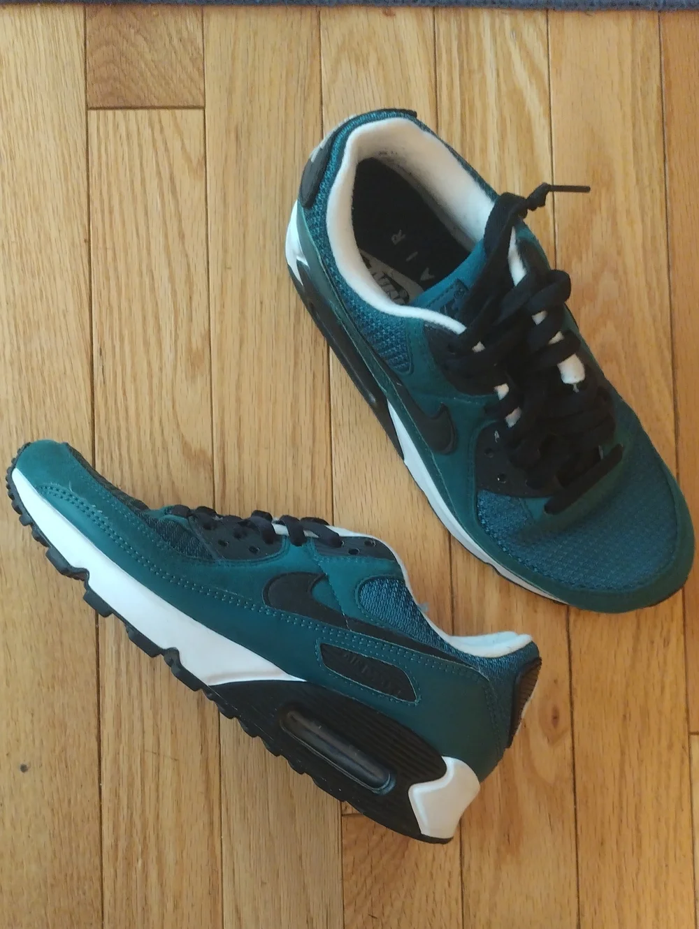 Nike Air Max 90 Green and Black Women's Sneakers
